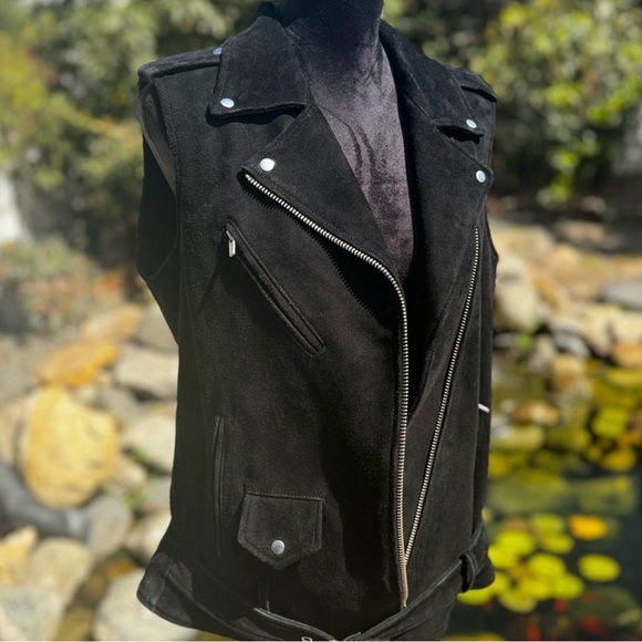 Veda Jackets & Blazers - Vintage VEDA Genuine Goat
Suede Moto Vest Sz L/XL